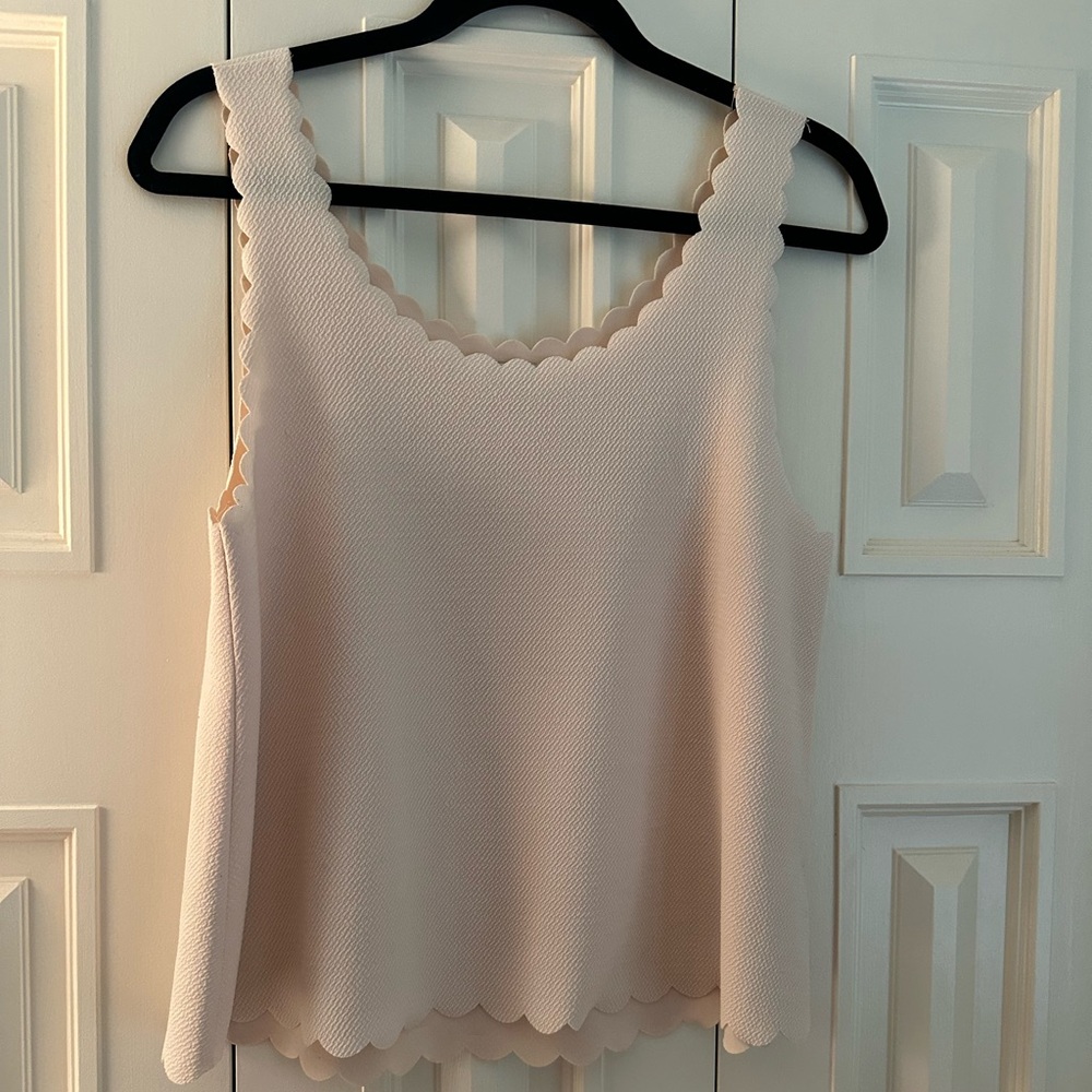 Ark & Co. Scalloped Tank in Blush Pink, size: L